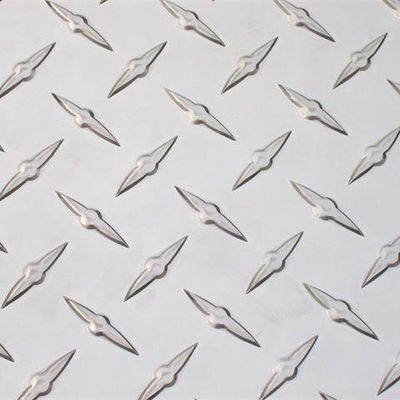 Aluminium-Diamantplatte Fabrikpreis Embossed Aluminium-Diamantplatte 1060 1100 3003 5052 5754 Fußboden Aluminium-Checkerplatte