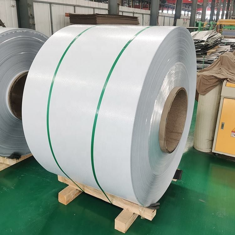 Aluminium Legierung 3003 3104 PVDF Farbbeschichtete Aluminium-Spule Fabrikpreis Schlicht und geprägt Farbbeschichtete Aluminium-Spule